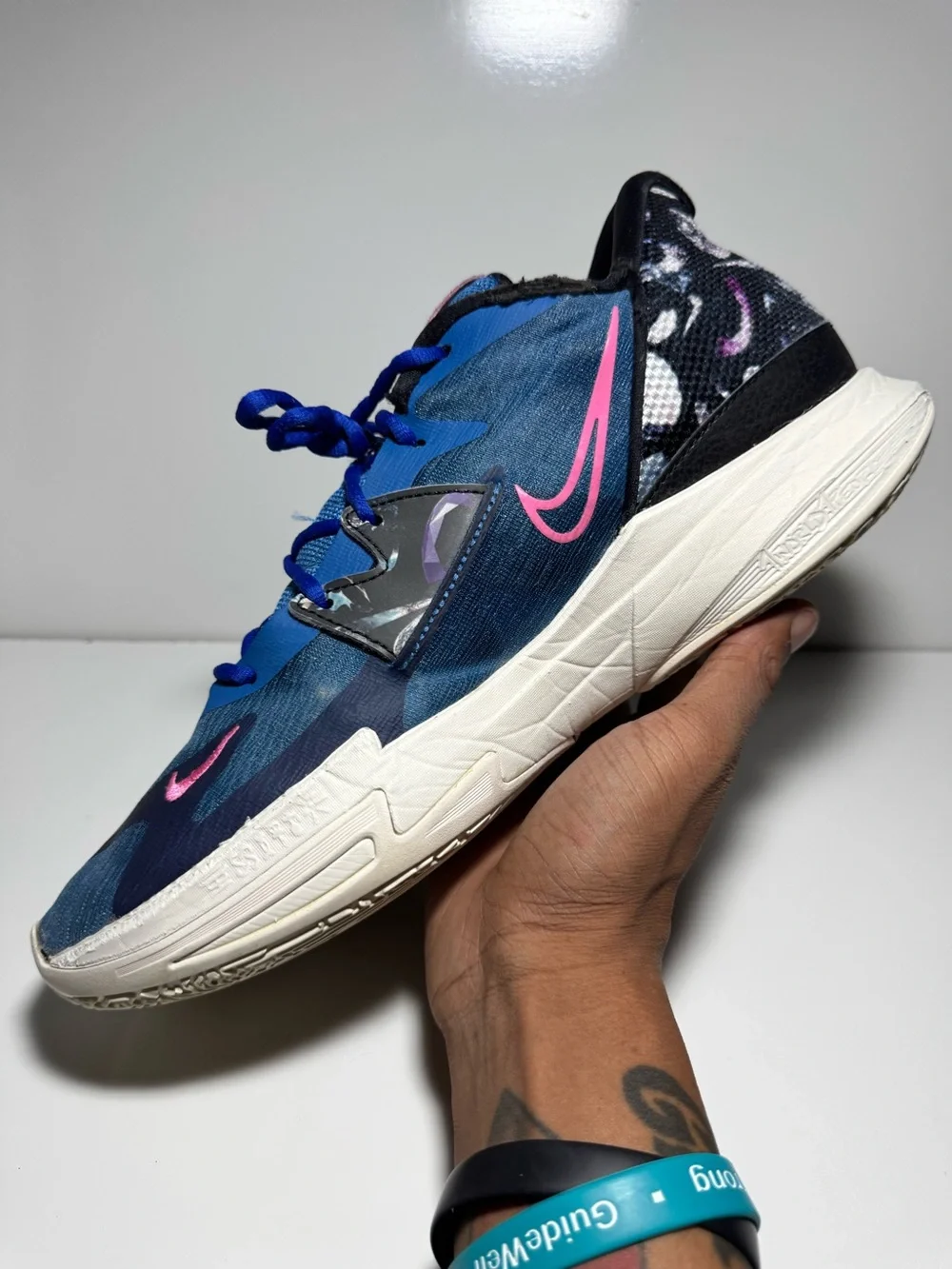 Nike Kyrie Low 5 “Dark Marina Blue” Size 11.5